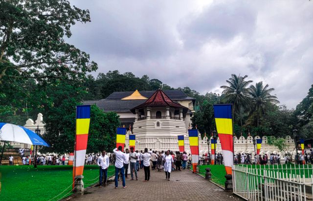 Dambulla / Temple of the Tooth / Cultural Dance / Kandy